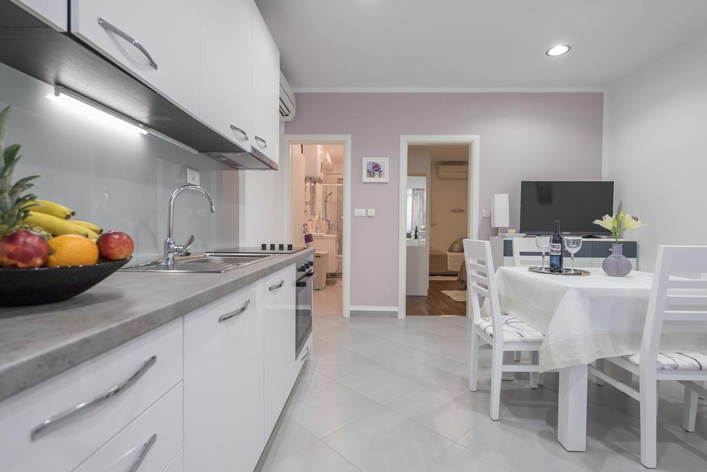Drop In Split Luxury Suites Exterior foto